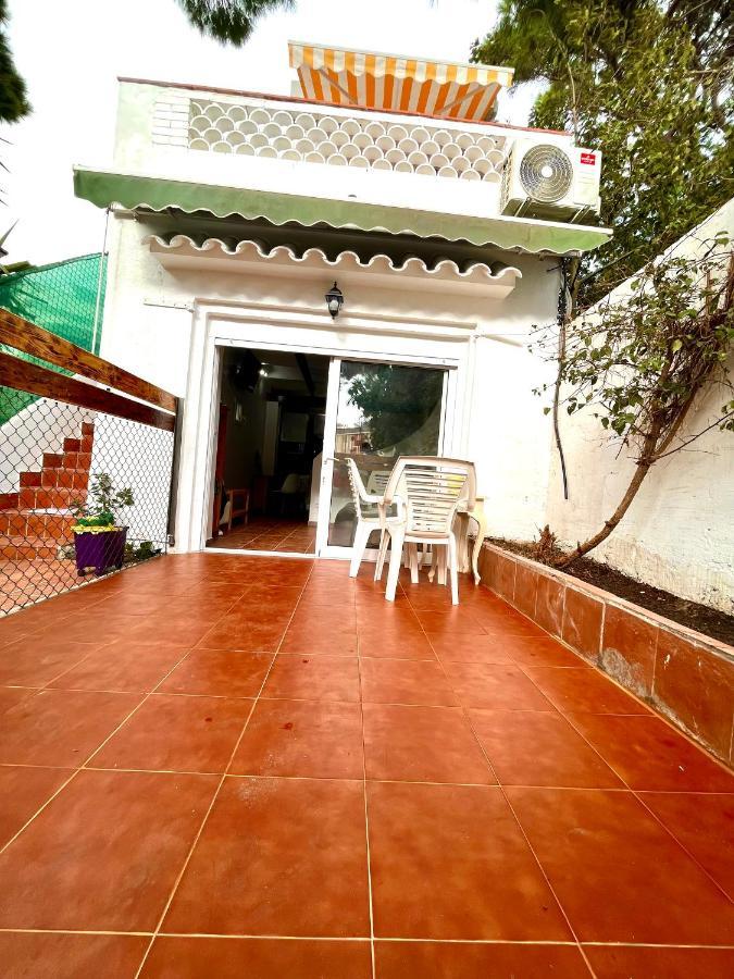 Nuevos Apartamentos Frente Al Mar Y A La Playa Castelldefels Exterior foto