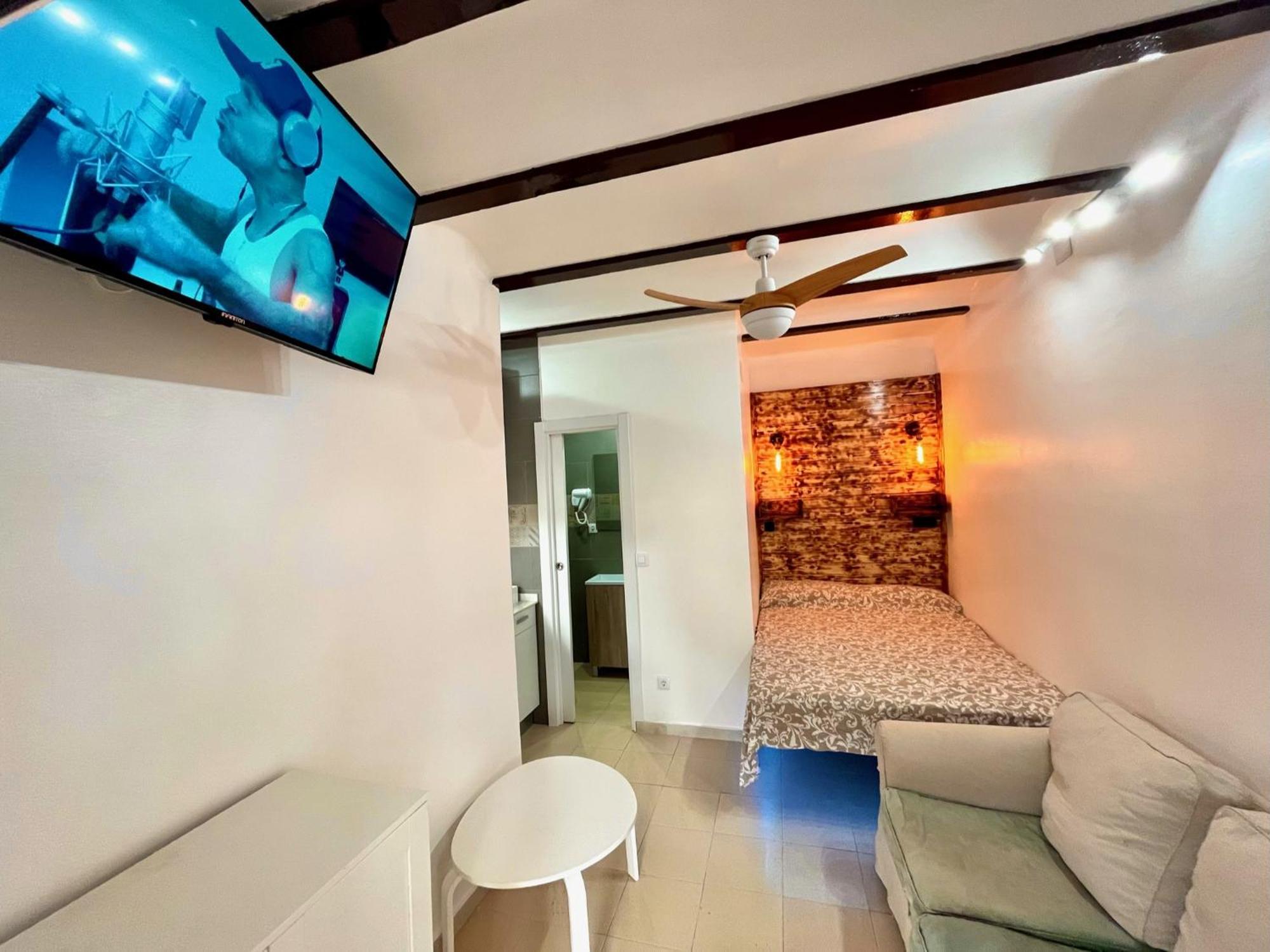 Nuevos Apartamentos Frente Al Mar Y A La Playa Castelldefels Exterior foto