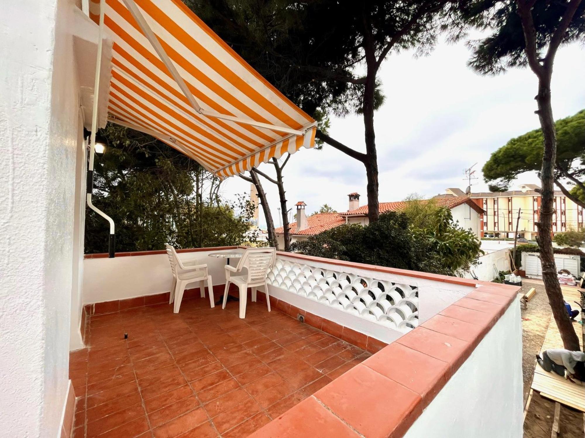 Nuevos Apartamentos Frente Al Mar Y A La Playa Castelldefels Exterior foto